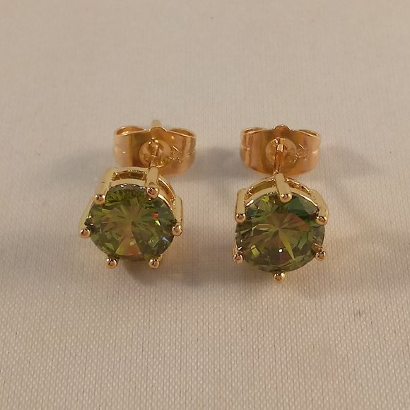 Jewelry - 18K Yellow Gold Filled 8mm Solitaire Peridot Green Diamond Zircon Stud Earrings